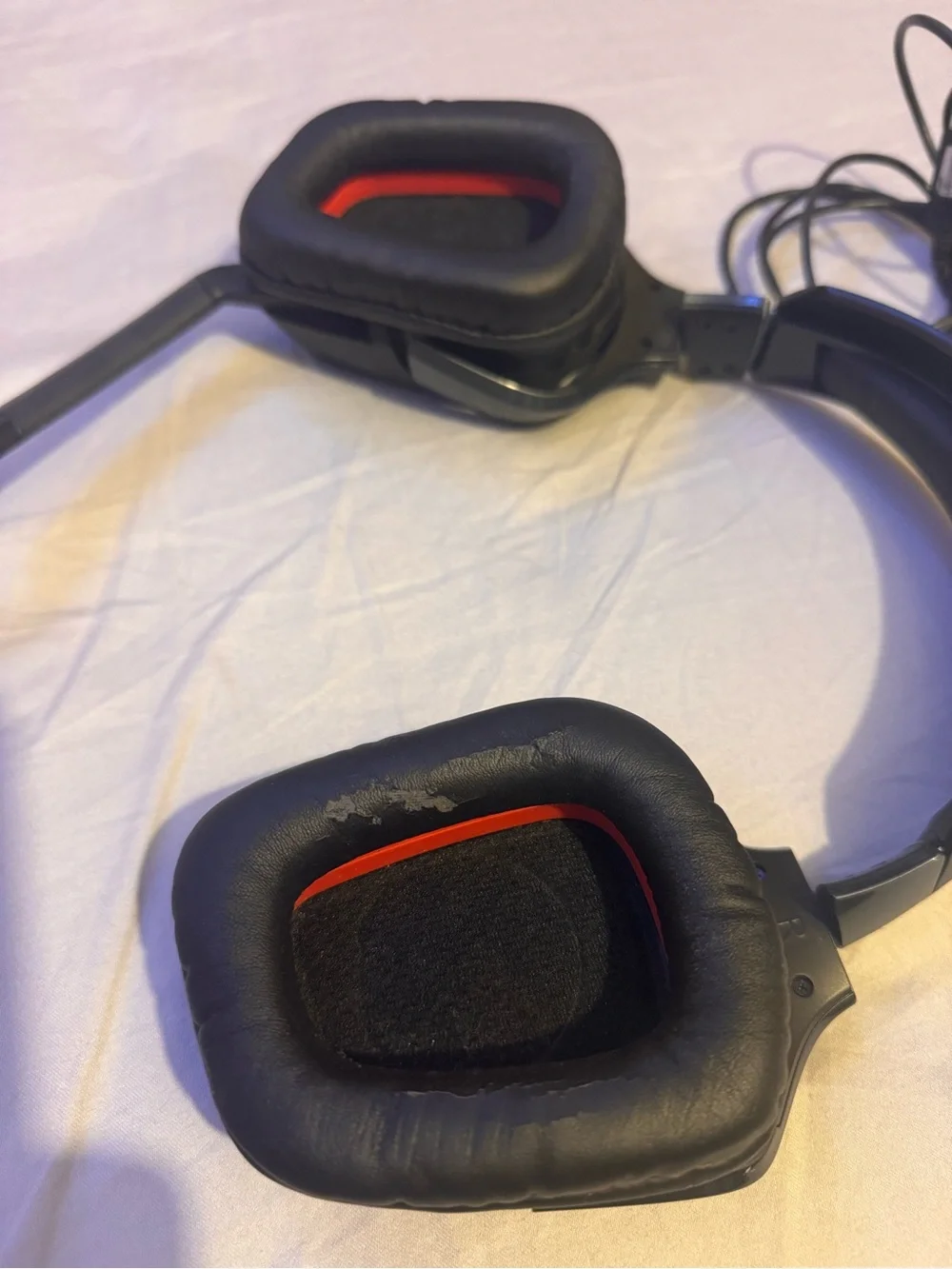 Logitech G930 Wireless Gaming Headset w/ USB Receiver Dongle & Charging Cable